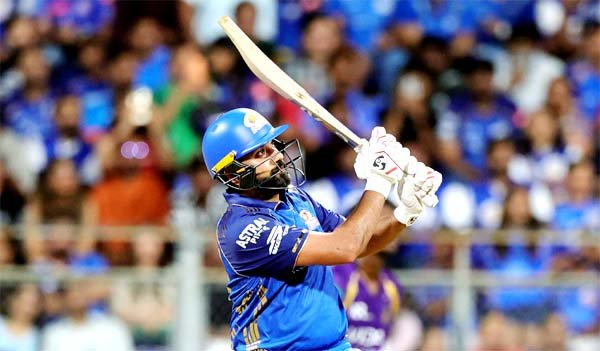 रोहित शर्मा ने रचा इतिहास, T20 क्रिकेट में ऐसा कारनामा करने वाले एशिया के पहले खिलाड़ी बने