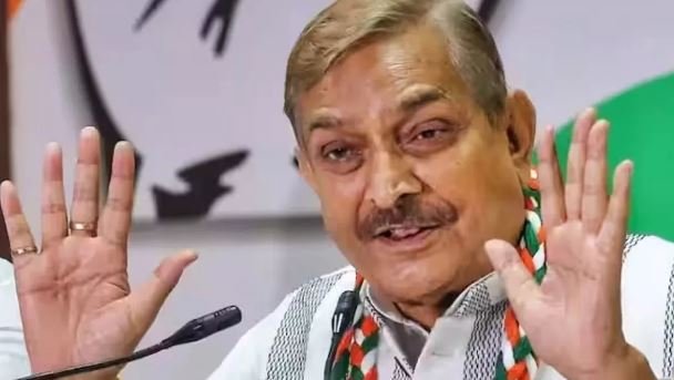 कांग्रेस सांसद तिवारी ने कई मुद्दों पर सरकार को घेरा, भाजपा पर भी बोला हमला