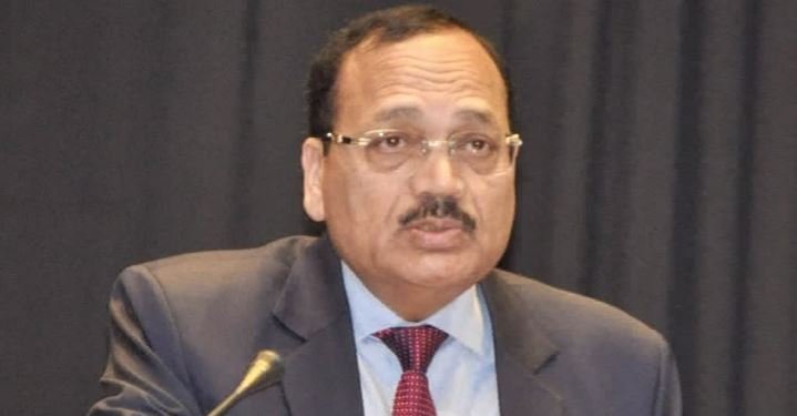 सुप्रीम कोर्ट के मुख्य न्यायाधीश ने अदालत में लगाई जबरदस्त फटकार, केस के सिलसिले में भाई को फोन करने वाले शख्स पर भड़के सीजेआई, बोले- ‘ऐसी हिम्मत दोबारा मत करना’