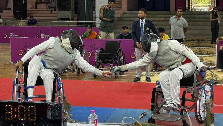 गुलाबी नगरी जयपुर में नेशनल पैरा फेंसिंग चैंपियनशिप का शानदार आगाज, व्हीलचेयर पर दिव्यांग खिलाड़ियों ने दिखाया तलवारबाजी का अद्भुत कौशल, देशभर के 250 सूरमाओं के बीच कड़ा मुकाबला