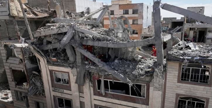 मध्य पूर्व के युद्ध में यमन के हूती विद्रोहियों की सीधी एंट्री, इजराइल पर दागीं दो खतरनाक मिसाइलें, तेहरान और लेबनान में इजराइली वायुसेना की भीषण बमबारी, 3500 अमेरिकी मरीन कमांडो खाड़ी पहुंचे