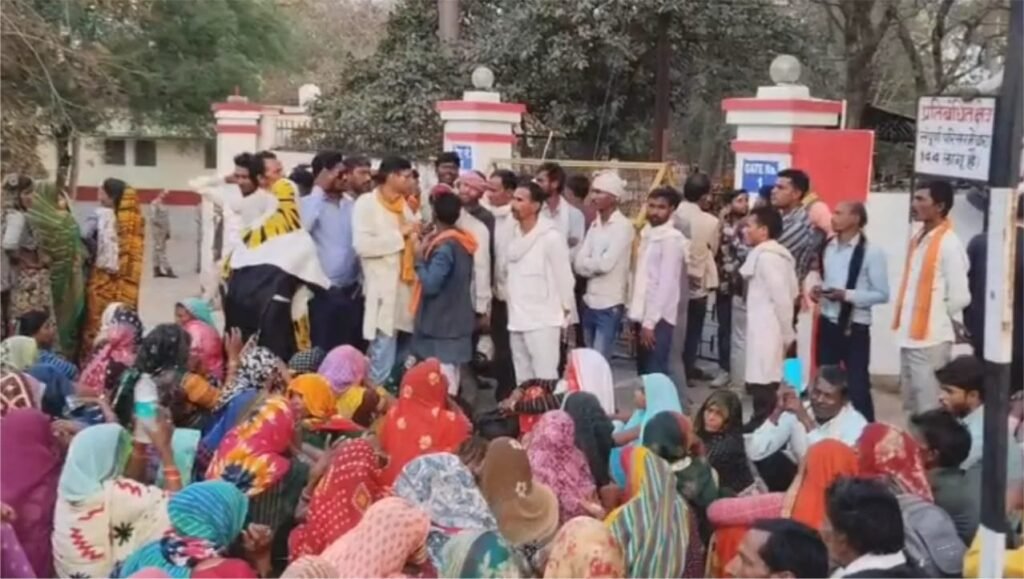 केन-बेतवा लिंक परियोजना: मुआवजे और विस्थापन के खिलाफ सड़क पर उतरे हजारों किसान
