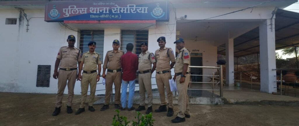 पत्नी की निर्मम हत्या का फरार आरोपी पति गिरफ्तार 