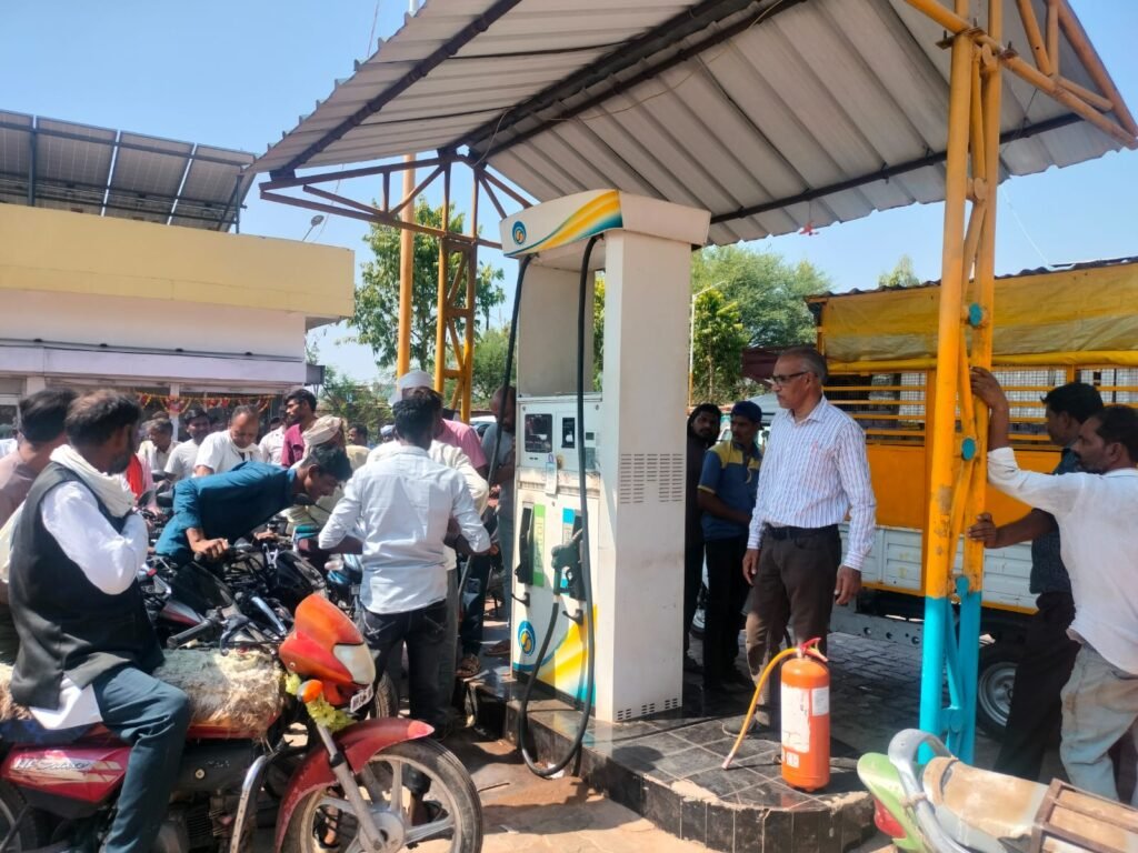 दमोह में नहीं है पेट्रोल की किल्लत, स्टॉक रखने के बजाय जरूरत अनुसार ही लें ईंधन