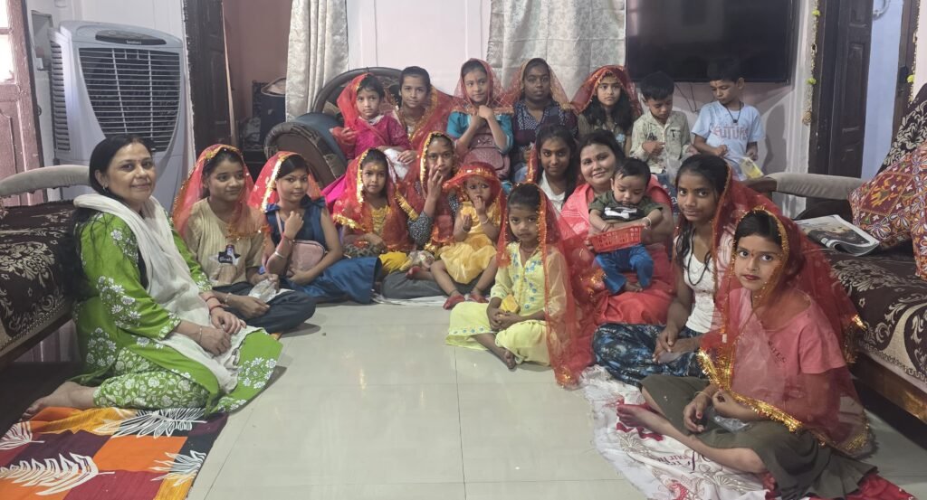 चैत्र नवरात्रि: अष्टमी पर मंदिरों में हवन-पूजन, कन्या भोज के साथ महाआरती का आयोजन