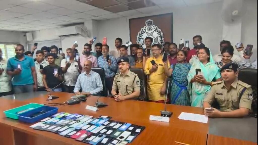 MP पुलिस का मिशन मोबाइल: प्रदेशभर में 977 लोगों के चेहरे पर लौटी मुस्कान, करोड़ों के फोन बरामद