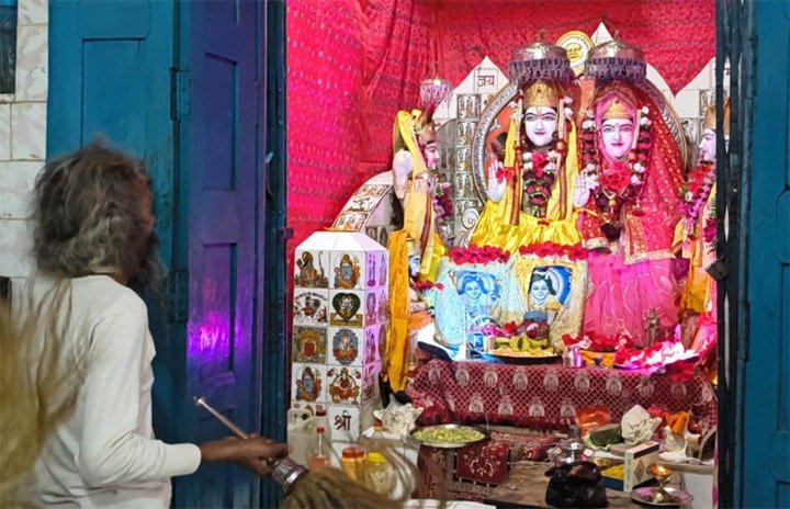 रामनवमी: मंदिरों में पूजा अर्चना करने भक्तों का लगा तांता