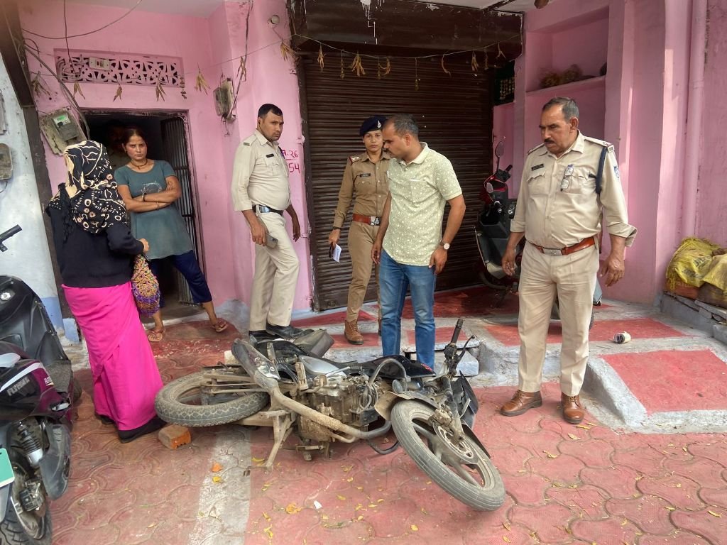 भाजपा प्रदेश मीडिया प्रभारी के पीएसओ के साथ मारपीट कर की फायरिंग