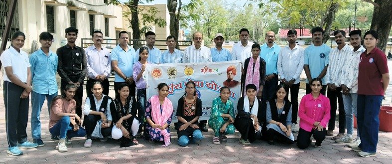 एनएसएस स्वयंसेवकों ने निकाली जागरूकता रैली