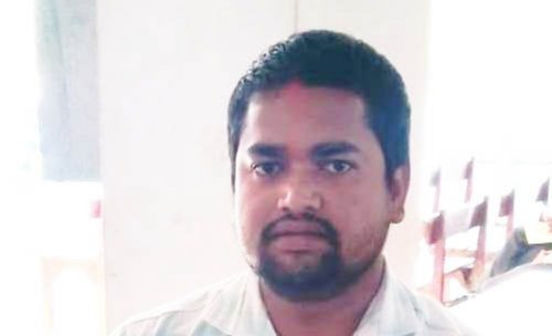 कलेक्ट्रेट की सुरक्षा में बड़ी चूक, कलेक्टर की कुर्सी पर जा बैठा विक्षिप्त युवक