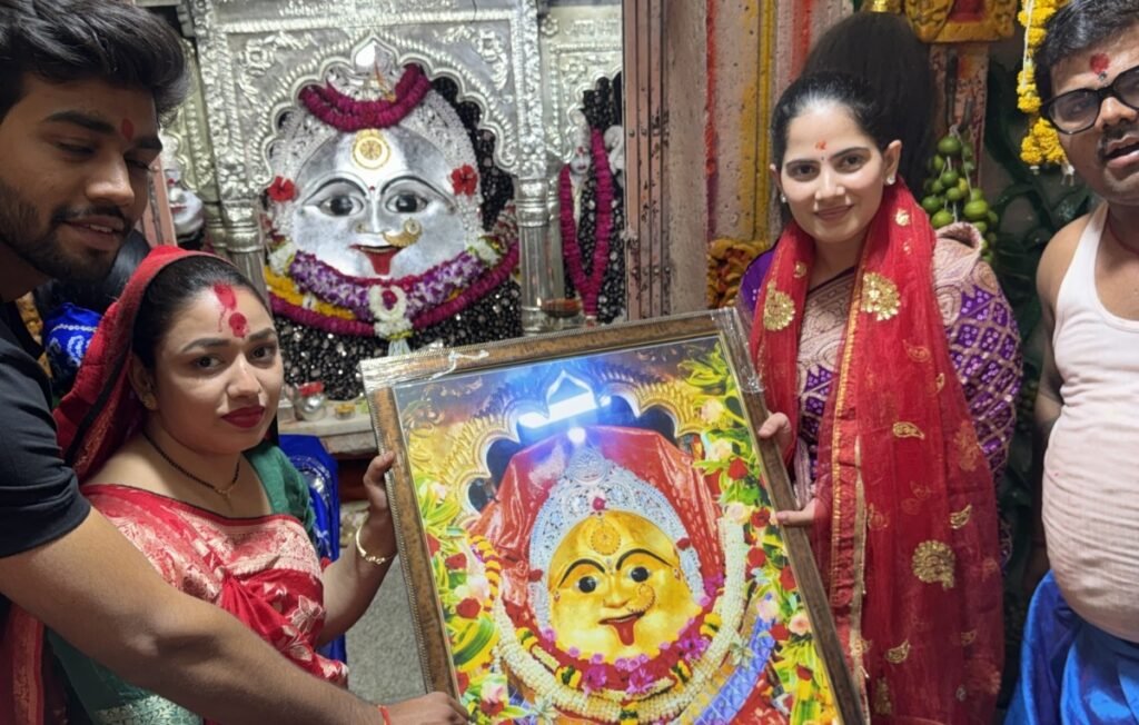 कथा वाचक जया किशोरी महाकाल के बाद गढक़ालिका मंदिर पहुंची