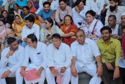 लेबर कॉलोनी विवाद: पट्टे वैध तो कार्रवाई क्यों? कांग्रेस