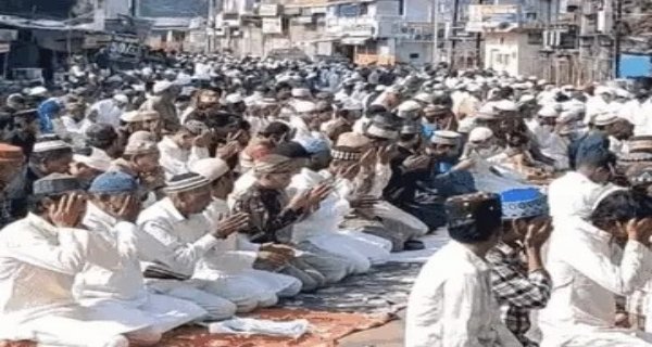 ग्वालियर में मनी ईद, 116 ईदगाह-मस्जिदों में अदा की गयी नमाज