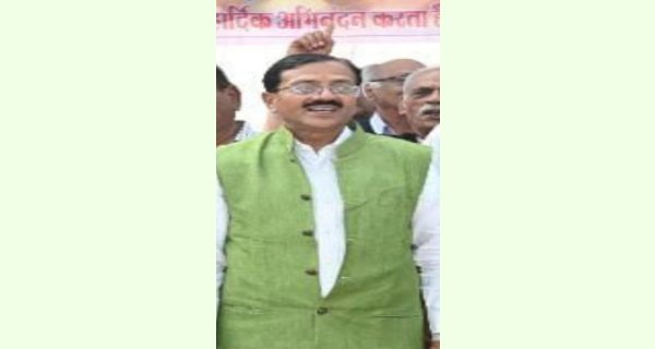 आउटसोर्स कर्मियों को नया न्यूनतम वेतन लागू करने की मांग