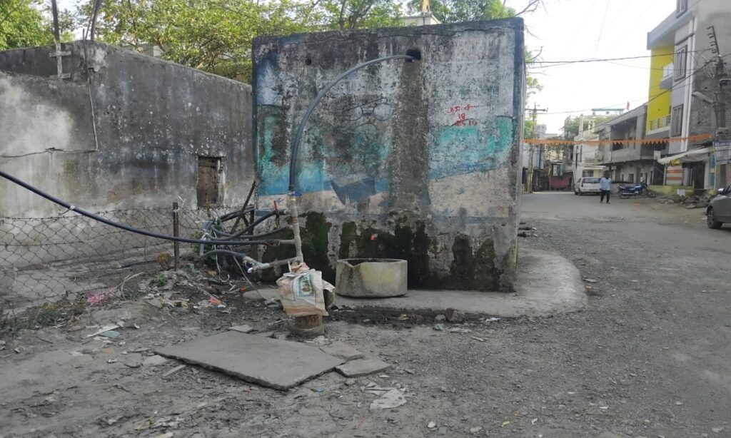 जल संकट: 15 दिन में दूसरी बार खराब हुई ट्यूबवेल, गर्मी से पहले ही गहराया जल संकट