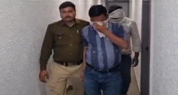 होली पर ग्वालियर में जुए की महफिल: पुलिस के छापे में 15 जुआरी गिरफ्तार, 3.45 लाख कैश जब्त