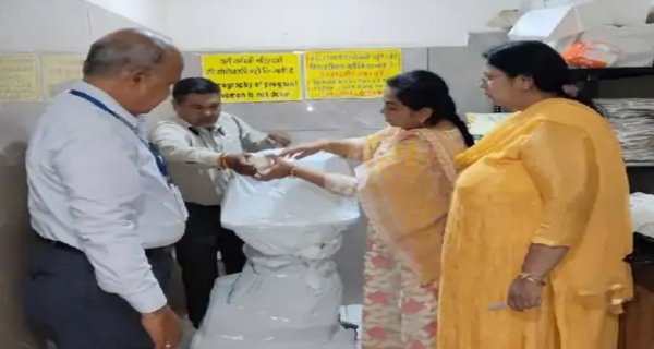 ट्रामा सेंटर पर छापा, सीटी स्कैन सोनोग्राफी मशीन सील