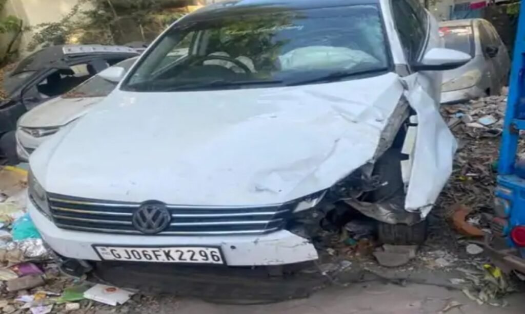 युवक की सड़क हादसे में मौत, बाइक सवार फरार