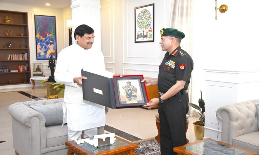 सीएम डॉ यादव से थल सेनाध्यक्ष उपेंद्र द्विवेदी की सौजन्य भेंट, सैन्य और नागरिक सहयोग पर चर्चा