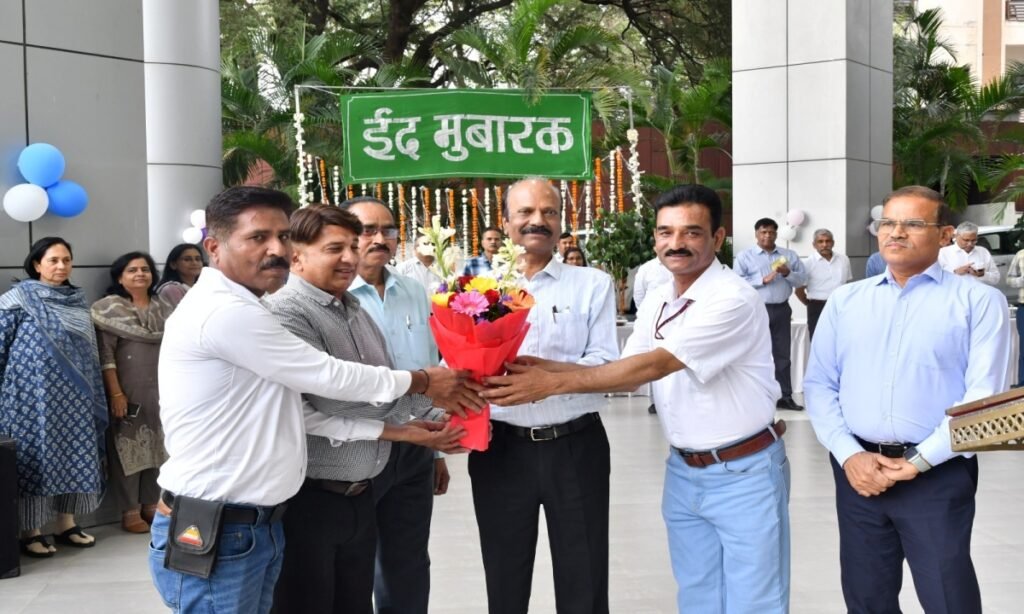 PHQ में ईद की रौनक: सद्भाव और एकता के साथ मना मिलन समारोह