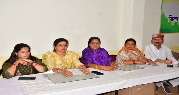 भाजपा के संरक्षण में बढ़ रहे महिला अपराध : डॉली