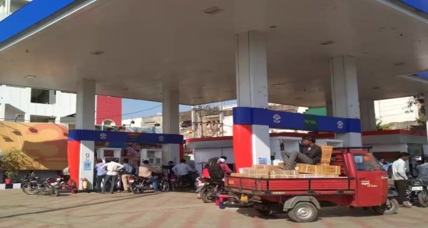सात दिनों का पर्याप्त स्टॉक उपलब्ध, दोगुनी क्षमता से हो रही आपूर्ति