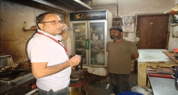 एक्सपायरी डेट की मिली सामग्री, पंजीयन निलंबित