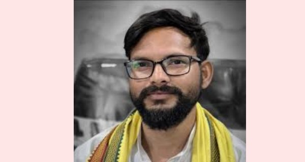 ठिकाने पर आए दो नावों के सवार डोडियार