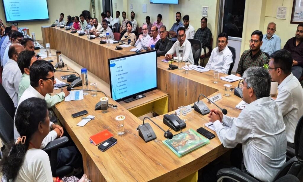 आकांक्षी जिला कार्यक्रम की समीक्षा: गर्भवती महिलाओं के पंजीयन व टीकाकरण पर रहे विशेष ध्यान