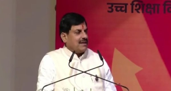 सफलता के मंत्र कार्यक्रम में शामिल हुए सीएम डॉ यादव, दीप प्रज्वलित कर किया शुभारंभ