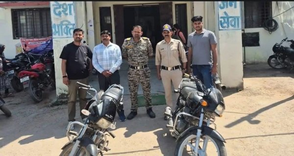 बाइक चोर गिरोह का भंडाफोड़, दो शातिर आरोपी गिरफ्तार, बाईके जप्त
