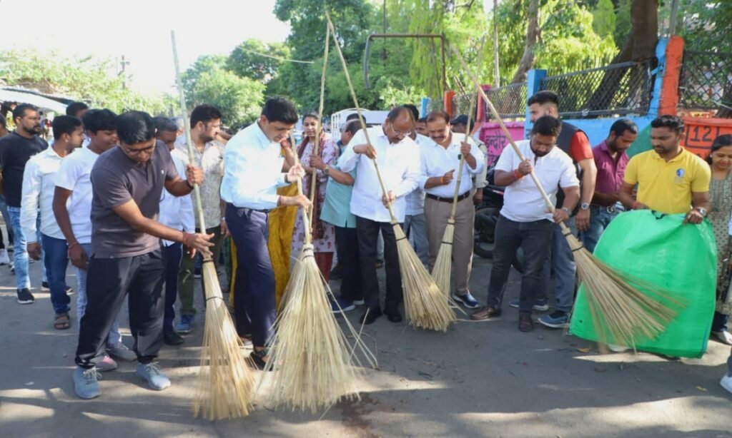 स्वच्छता बस्ती बेमिसाल अभियान  शुरू