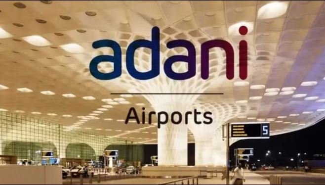 मेकमायट्रिप का अडानी एयरपोर्ट्स से करार, ऑनलाइन कर सकेंगे ड्यूटी फ्री शॉपिंग