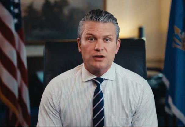 अमेरिका सेना प्रमुख को पद से हटाया गया