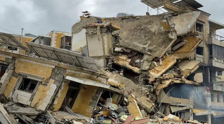 डोनाल्ड ट्रंप का ईरान को आखिरी अल्टीमेटम, रात 12 बजे तक ‘इस्लामाबाद समझौते’ पर डील नहीं हुई तो तबाह होंगे पुल और बिजलीघर, मध्य पूर्व में महायुद्ध का खतरा गहराया