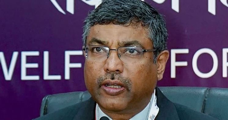 आईटी नियमों में प्रस्तावित संशोधन सरकारी शक्तियों को बढ़ाने के लिए नहीं बल्कि केवल स्पष्टीकरण के लिए हैं—आईटी सचिव एस. कृष्णन ने डिजिटल सेंसरशिप की चिंताओं को किया खारिज