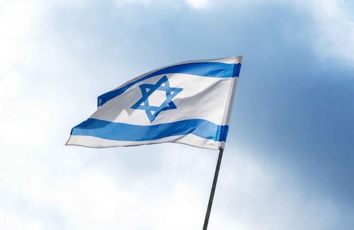 इजरायल ने ईरान के साथ युद्धविराम को स्वीकारा, लेकिन हिजबुल्लाह के खिलाफ की अभियान जारी रखने की घोषणा