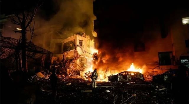 लेबनान पर इजरायली हमलों में 254 लोगों की मौत; हिजबुल्लाह ने खाई जवाबी कार्रवाई की कसम