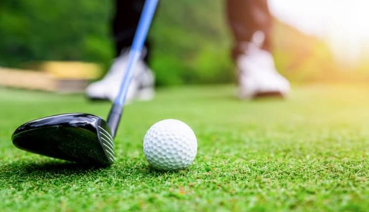 खलिन जोशी ने तीन शॉट की बढ़त बनाई