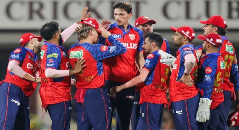 पंजाब किंग्स के कैंप में पहुंचा घर का स्वाद, प्रभसिमरन सिंह की मां ने पूरी टीम को खिलाया खास पंजाबी खाना, कोच पोंटिंग बोले—अब बल्ले से निकलेंगे लगातार अर्धशतक