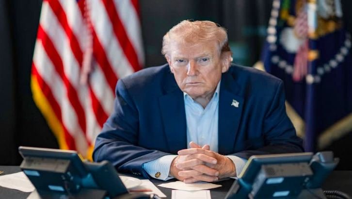 अमेरिका ने ईरान की घेराबंदी तेज की, आज से ईरानी बंदरगाहों की पूर्ण समुद्री नाकाबंदी शुरू, राष्ट्रपति ट्रंप ने परमाणु मुद्दे पर बातचीत टूटने के बाद दिया आदेश