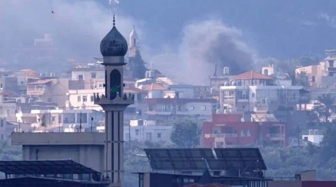 ईरान और इजरायल के बीच छिड़ा भीषण युद्ध, मिसाइलों की बारिश से अब तक 600 से ज्यादा स्कूल तबाह, आईआरजीसी का तेल-अवीव पर जोरदार हमले का बड़ा दावा