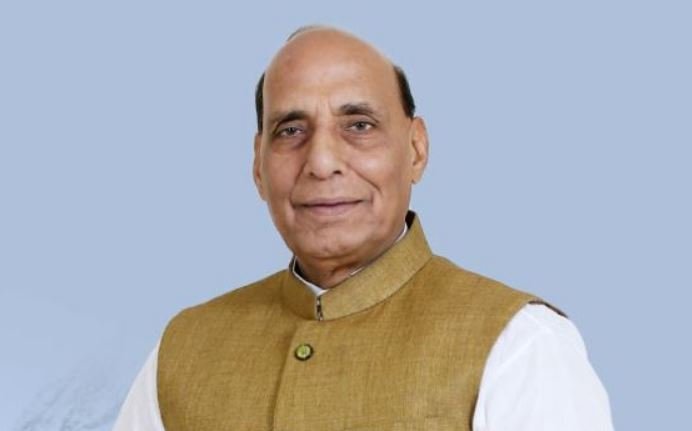 तारागिरी युद्धपोत नौसेना के बेड़े में शामिल, राजनाथ ने कहा मजबूत और सक्षम नौसेना समय की जरूरत