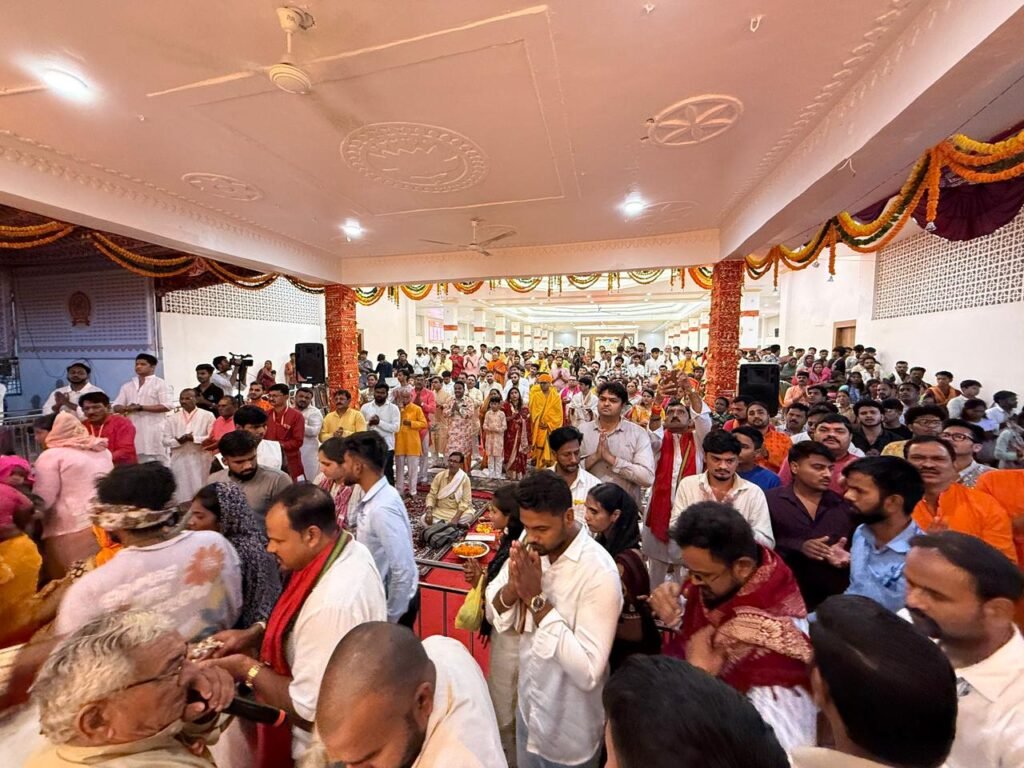 ​हनुमान लोक में आस्था का महाकुंभ: छह लाख से अधिक श्रद्धालुओं ने किए संकटमोचन के दिव्य दर्शन