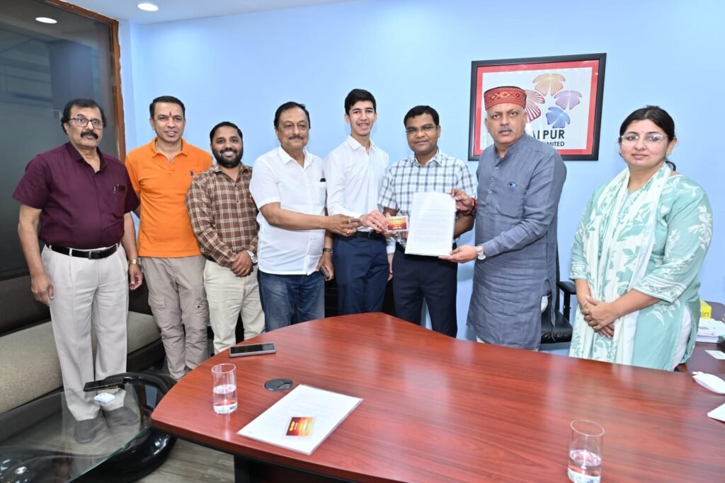 11 वीं के छात्र अभिवीर ने बनाया महापौर हैल्पलाइन एप 