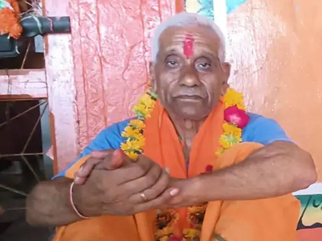 रामझर महादेव मंदिर से संत लापता:अंदर से बंद मिली कुटिया, मोबाइल-खड़ाऊ भी भीतर रखे मिले