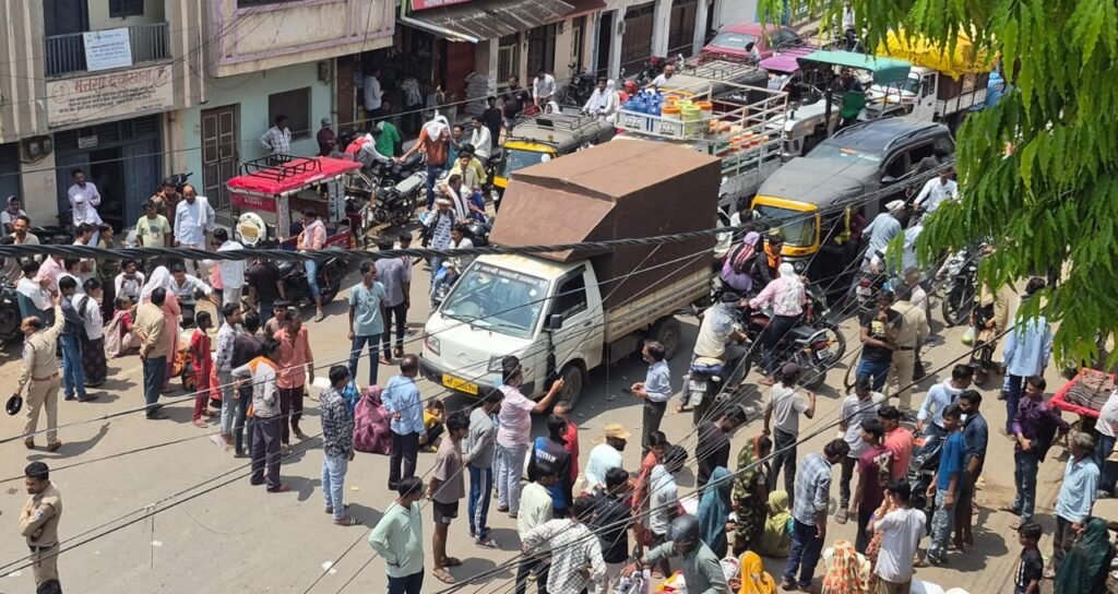 करंट की चपेट में आकर मजदूर की मौत, ठेकेदार पर लापरवाही के आरोप