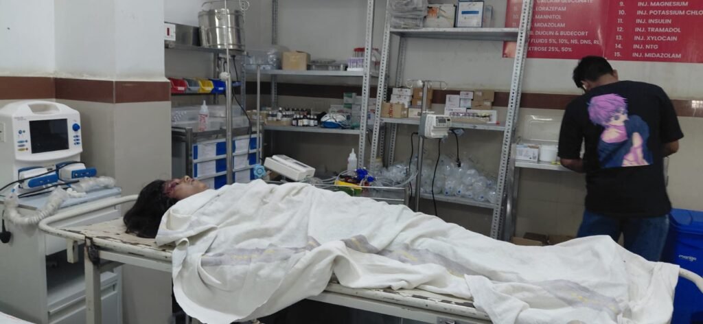 जाटलापुर की 20 वर्षीय युवती मृत अवस्था में अस्पताल पहुंची: सिर पर चोट के निशान, पुलिस जांच शुरू