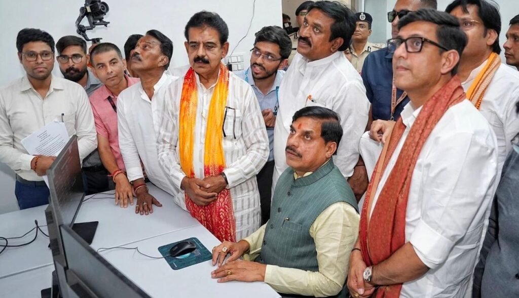 जलूद सोलर प्लांट लोकार्पित: इंदौर को मिलेगी सस्ती बिजली, ग्रीन बॉन्ड से निवेशक घर बैठे कमाएंगे मुनाफा