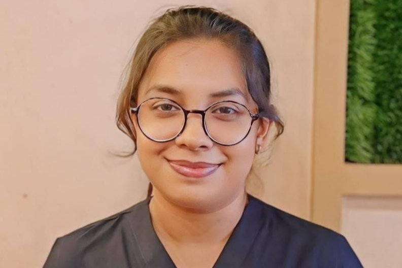 अनन्या ने बढ़ाया मान, बी. डी. एस. फाइनल में प्रदेश की टॉप-10 सूची में बनाई जगह